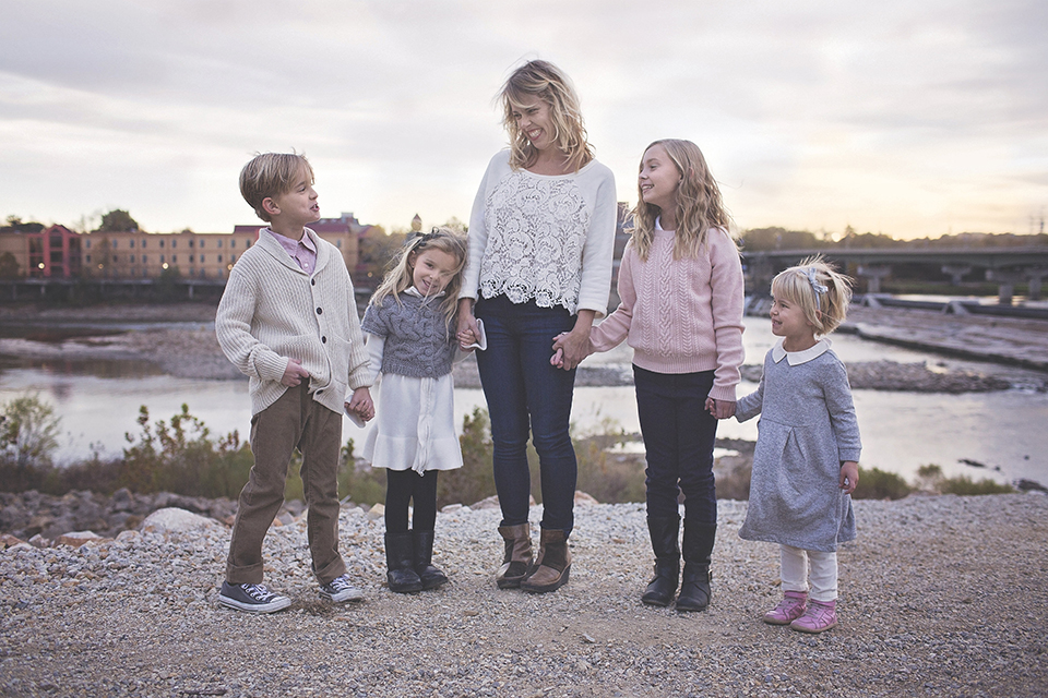 1L Alison Dessert and her children