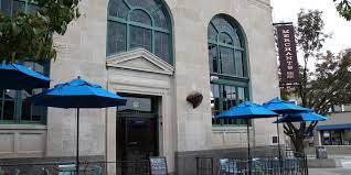 Merchants Pub