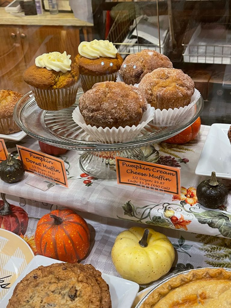 Pumpkin doughnut muffins